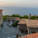 Fteri Stone House In Platanos, Akrata