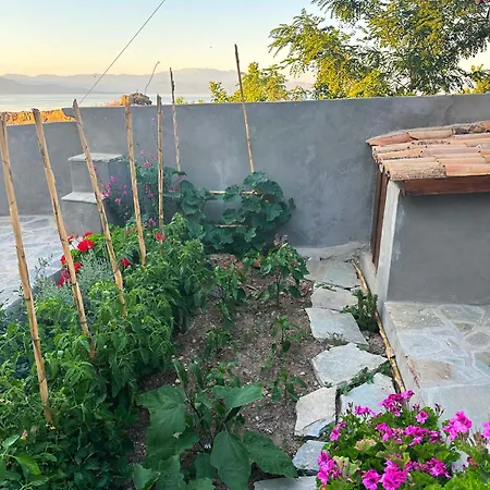 Fteri Stone House In Platanos, Akrata * Plátanos