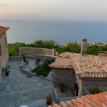 Fteri Stone House In Platanos, Akrata