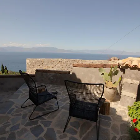 Fteri Stone House In Platanos, Akrata * Platanos (Achaea)