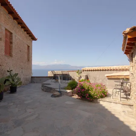Appartement Fteri Stone House In Platanos, Akrata *