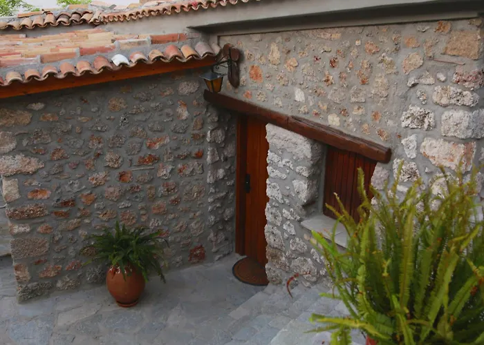 Fteri Stone House In Platanos, Akrata Plátanos