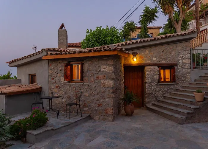 شقة Fteri Stone House In Platanos, Akrata *