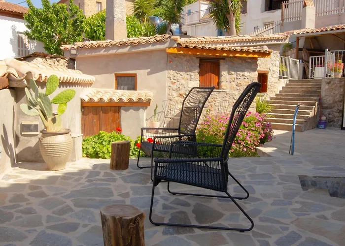 Fteri Stone House In Platanos, Akrata Plátanos